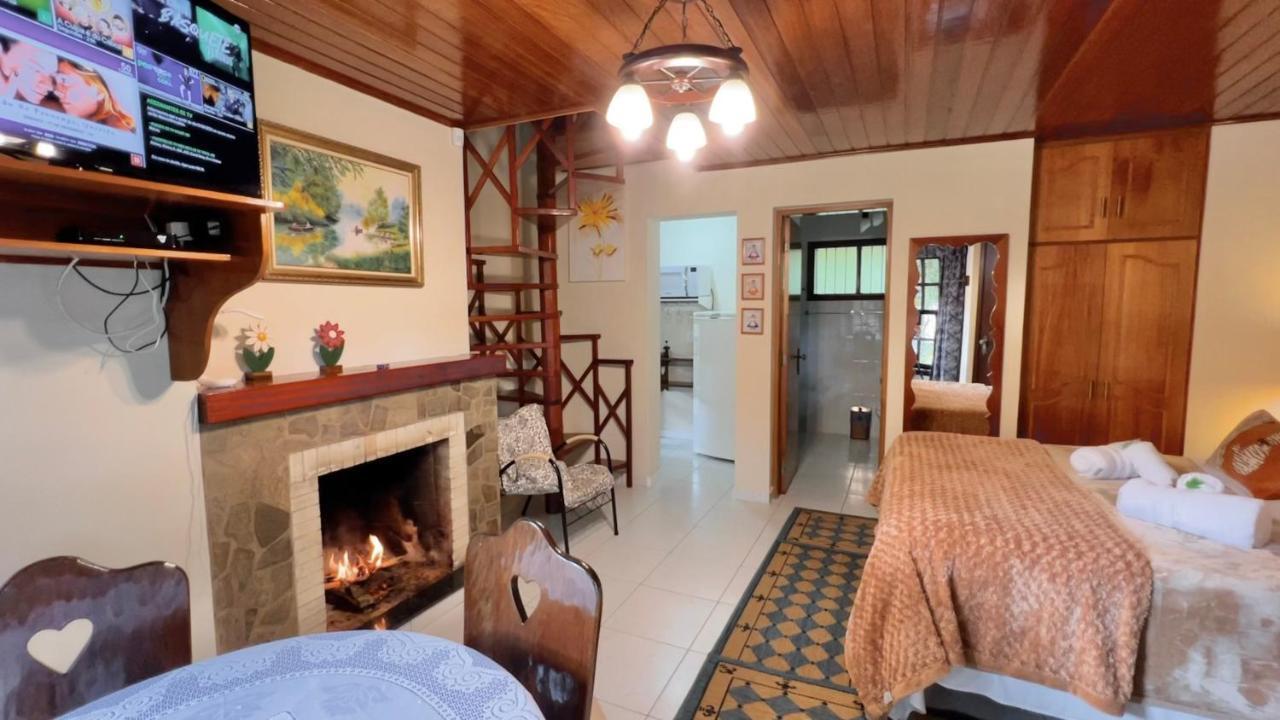 Lago Azul Inn